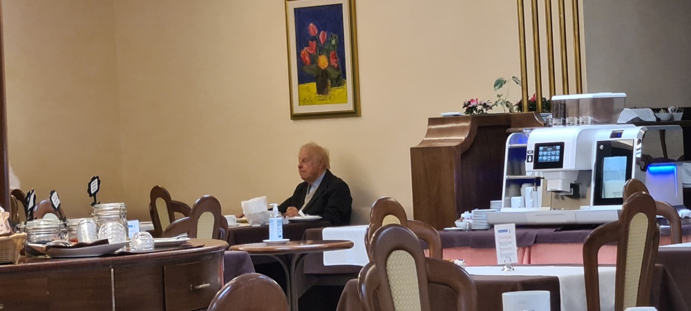 Immer schon vor uns beim Fr�hst�ck