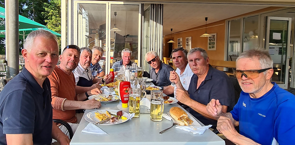 Verw�hnprogramm und gemeinsame Erholung beim Essen